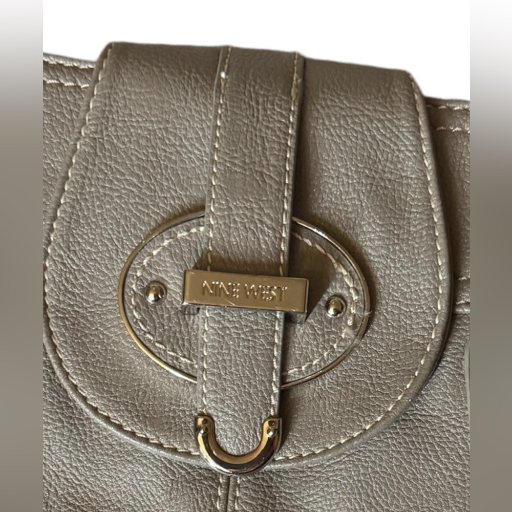 Nine West shoulder bag with adjustable strap - Picture 8 of 10